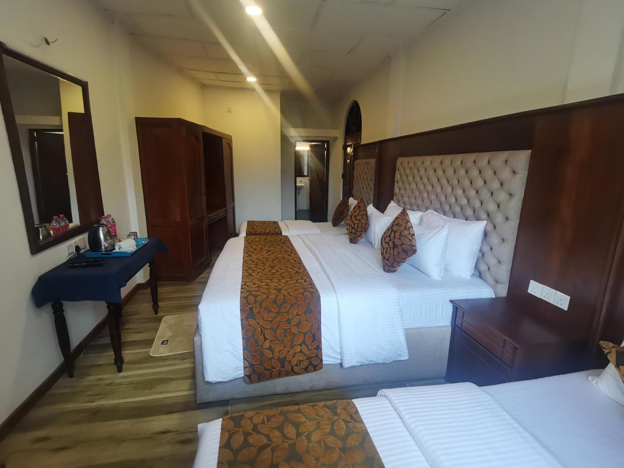 Hotel Silver Falls - นูวาราเอลิยา ภายนอก รูปภาพ