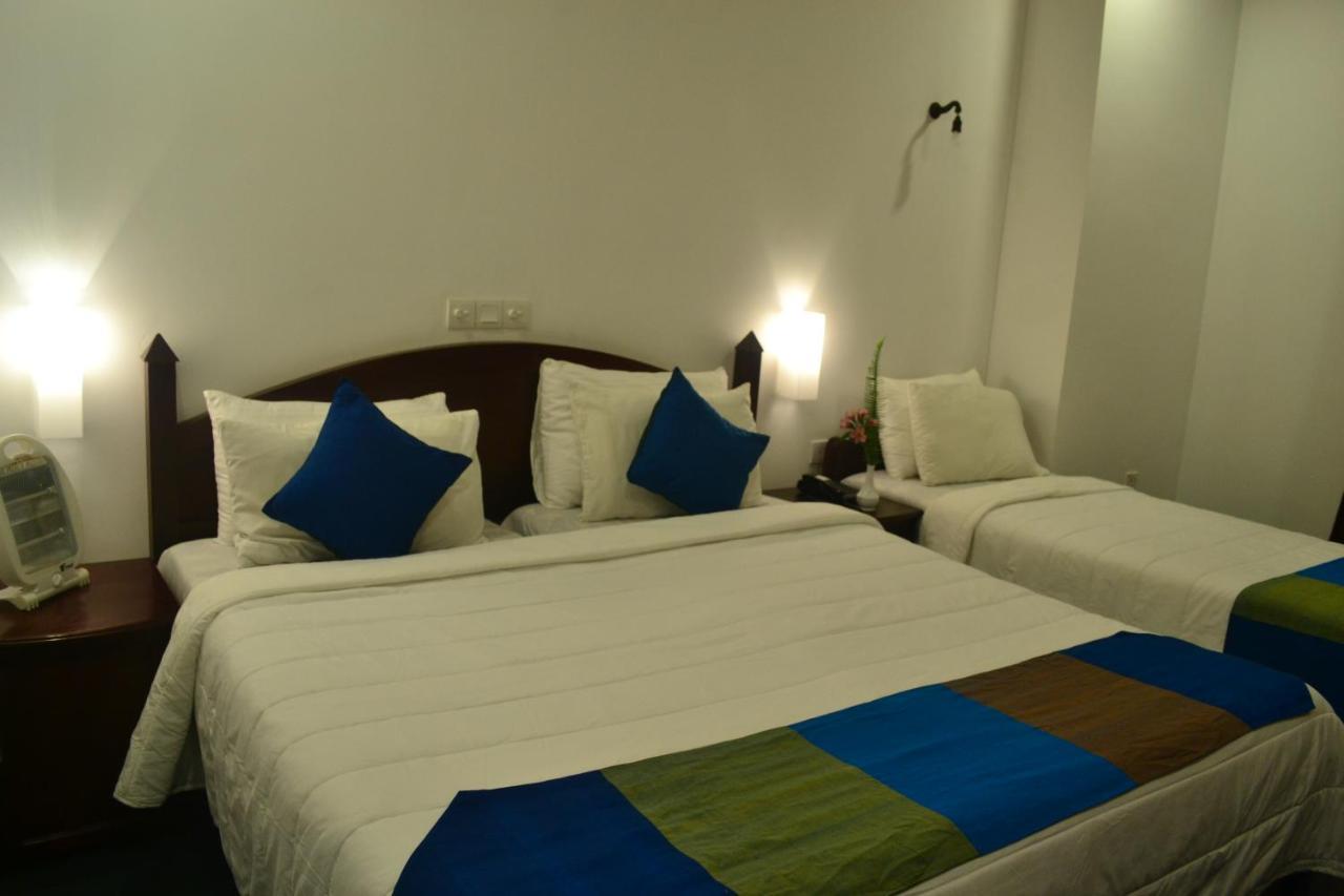 Hotel Silver Falls - นูวาราเอลิยา ภายนอก รูปภาพ