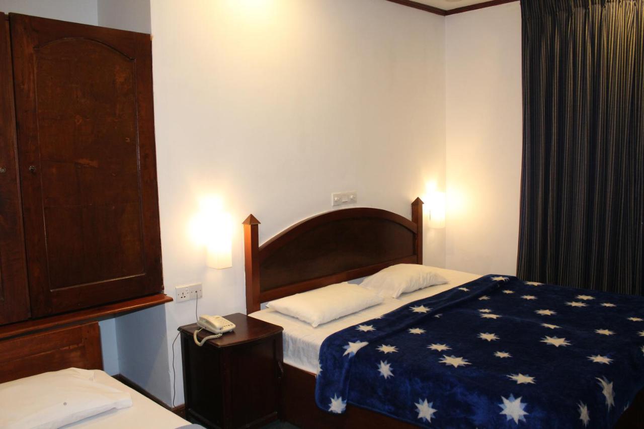 Hotel Silver Falls - นูวาราเอลิยา ภายนอก รูปภาพ